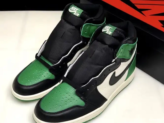 HYPE Green Sail-Black OG Air Jordan 555088-302 1 High Pine NRG 0531